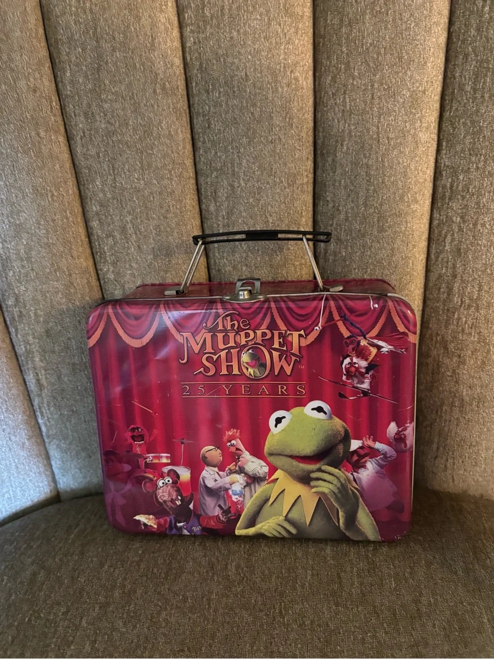 VINTAGE RARE MUPPET SHOW METAL LUNCHBOX RETRO 25 YEAES FROM 2003 COLLECTIBLE